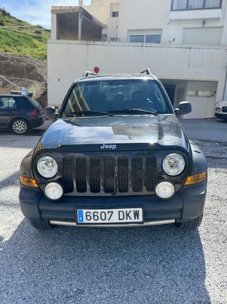 Jeep Cherokee sport  2005