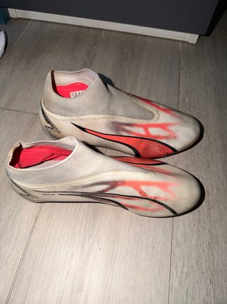 Zapatillas de fútbol Puma sin cordones