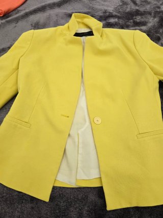 Chaqueta Zara Basics Amarilla