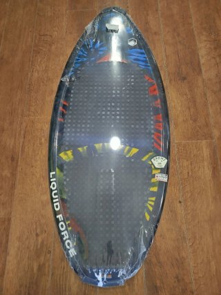 Wakesurfer Liquid Force Gromi 46