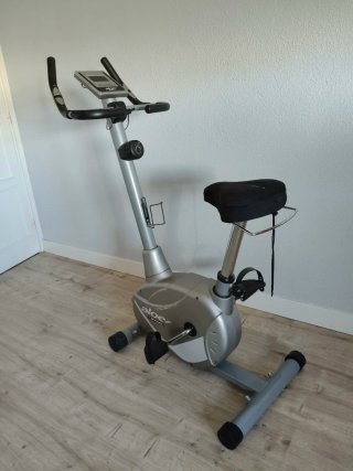 Bicicleta estática BH.