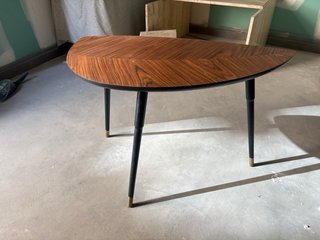 Mesa auxiliar IKEA Lövbacken