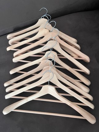 Pack de 10 perchas de madera