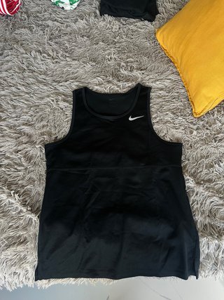 Camiseta de tirantes Nike negra
