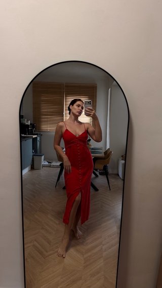 Vestido de lino rojo Zara