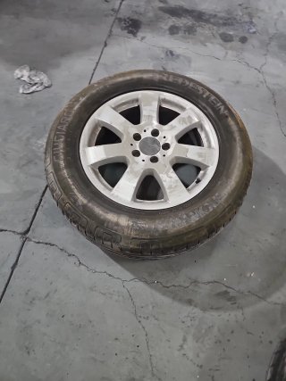 Llanta y Neumático Mercedes 235/65 R17