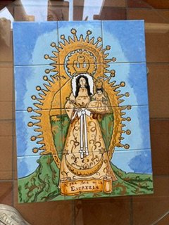 Mural de Azulejos Religiosos