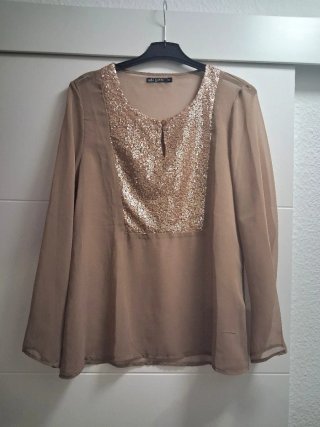 Blusa Beige con Detalle de Lentejuelas