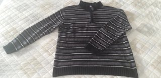 Jersey de rayas negro y gris