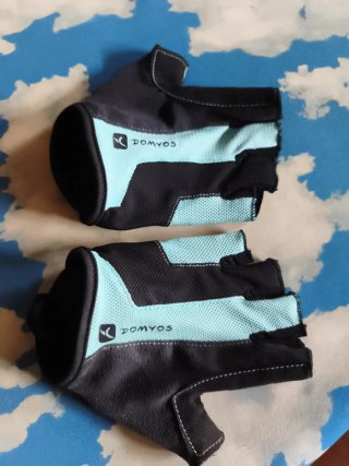 Guantes Deportivos Domyos