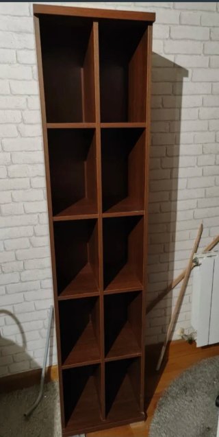 Estantería de madera con 10 compartimentos