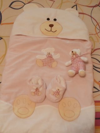 Saco para Bebé o para Reborn con Peluche y patucos