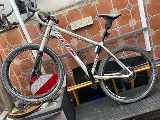 Bicicleta Gravel Cannondale Monster