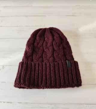 Gorro de lana burdeos