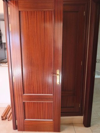 Puertas Clásicas de Madera
