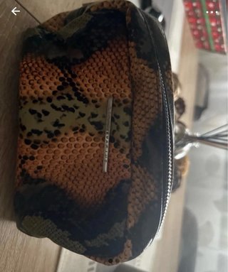 Bolso de mano o neceser Stradivarius
