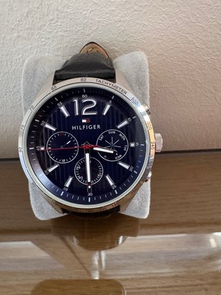 Reloj Tommy Hilfiger Negro y Plateado
