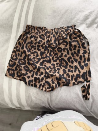 Pantalón corto estampado Shein