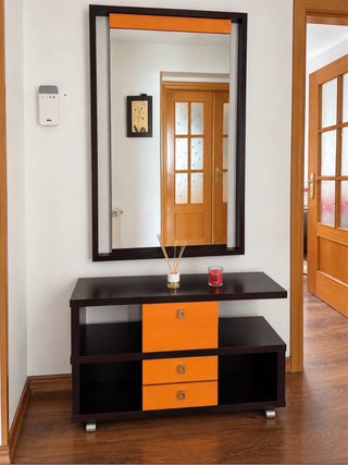 Mueble de entrada con espejo a juego