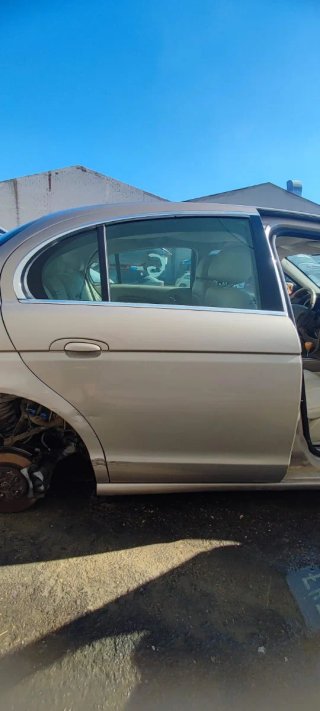 Puerta Trasera Derecha Jaguar X-Type