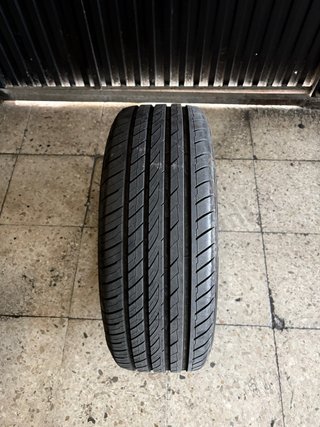 Neumático de coche