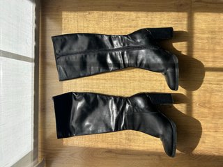 Botas Altas de Piel Negras