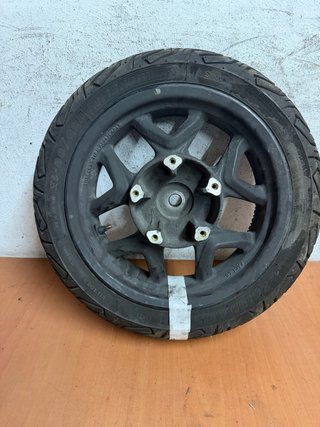 Llanta Sym Joymax 125 (2016)