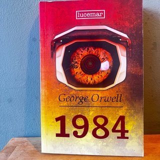 Lote de Libros (Novelas, Historia, Arte) y tarot