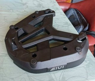 Parrilla GIVI M7 para Baúl Monokey