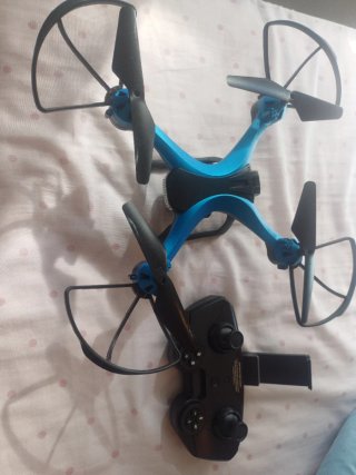 Dron con Mando de Control Y Camara