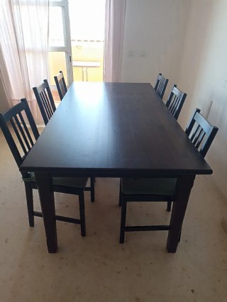 Set de 6 sillas de madera.
