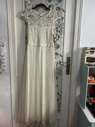 Vestido Largo Blanco Crudo con Encaje