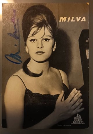 Foto ritratto di Milva con autografo