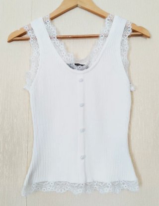 Top blanco elegante con encaje chic Talla M Nuevo