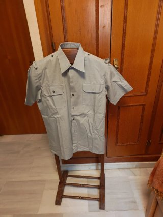Camisa de manga corta gris