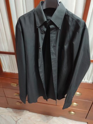 Camisa negra de caballero