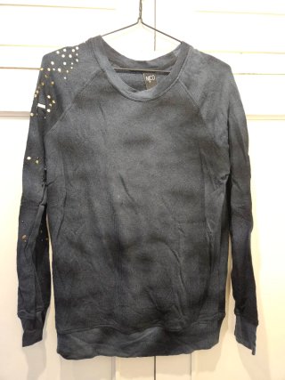 Sudadera con pedrería