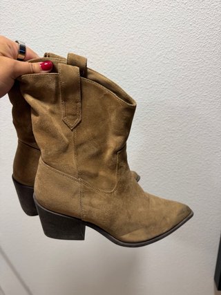 Botines estilo cowboy marrones