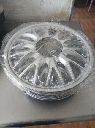 Set de 4 Tapacubos Plateados
