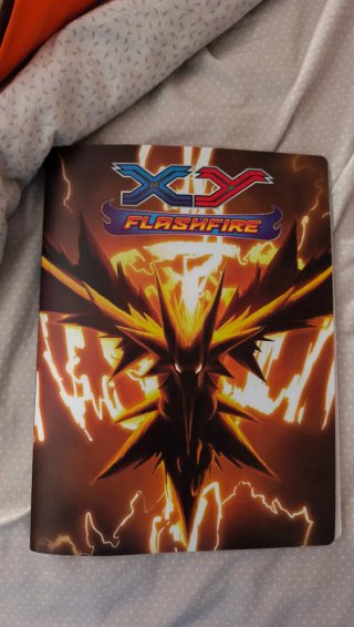 Álbum de Cartas Pokémon XY Flashfire