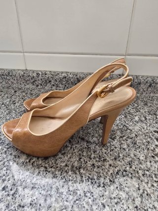 Sandalias de tacón Prada