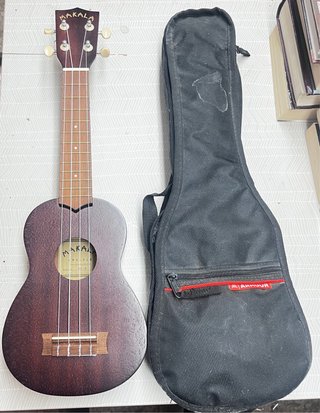 Ukelele Soprano Kala Makala MK-S con Funda