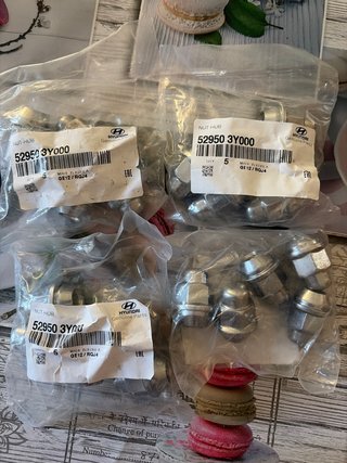 20 Tuercas de Rueda Hyundai / Kia (52950 3Y000)