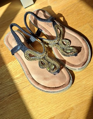 Sandalias Mujer Negras y Doradas