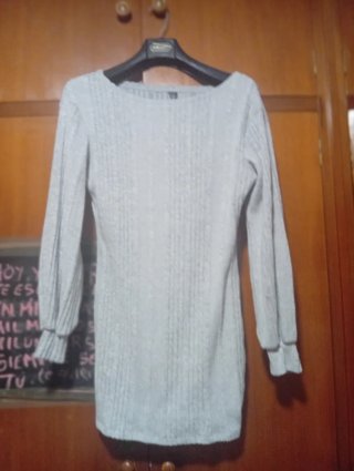 Vestido corto de punto acanalado gris