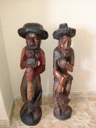 Set de 2 Figuras de Madera Artesanales