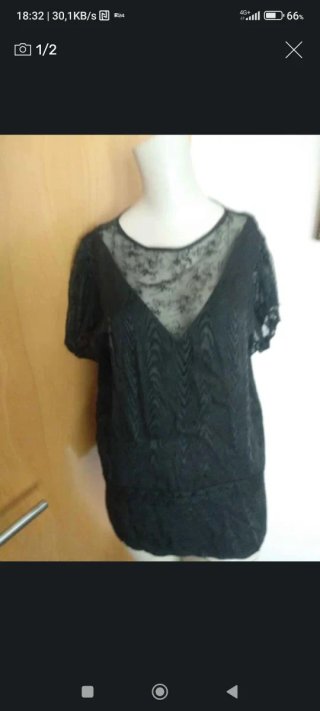 Blusa Negra con Detalles de Encaje