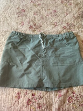 Falda pantalón color turquesa nueva