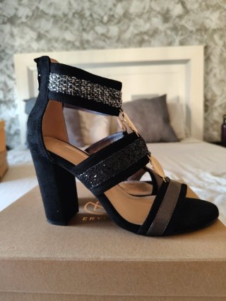 Sandalias Abotinadas de Tacón Talla 39