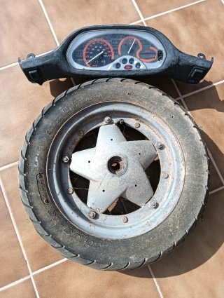 Rueda Piaggio Skipper y Cuadro Typhoon